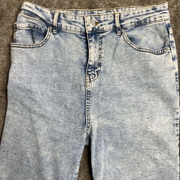 High Rise Wide Leg Jeans - Picture 8 of 12